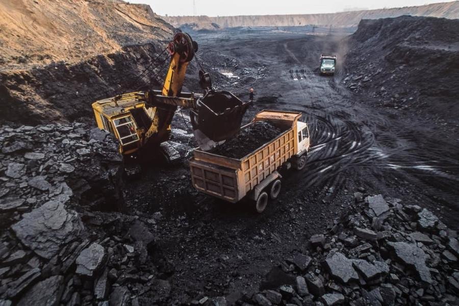 Proses Coal Hauling Menuju Stockpile