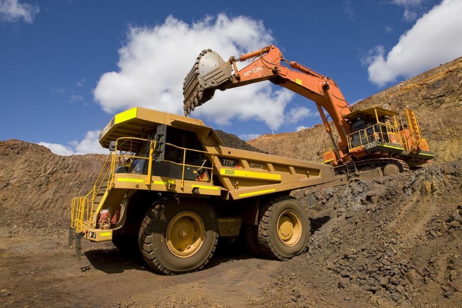 Penataan Material di Area Stockpile